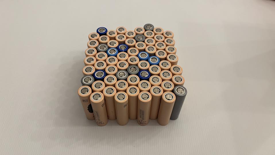 63x 2Ah high discharge 18650 Lithium-Ion cells