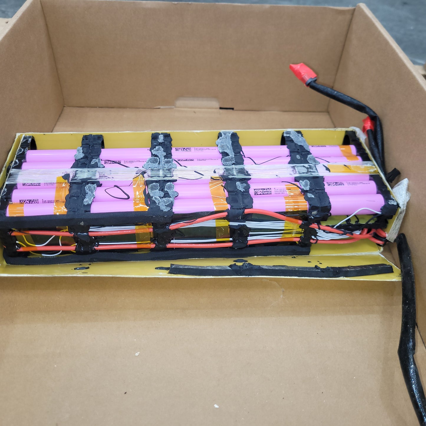 Model DY4813 48V 624Wh Scooter Battery